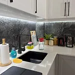 Cosy Flat, 150m To The Sea