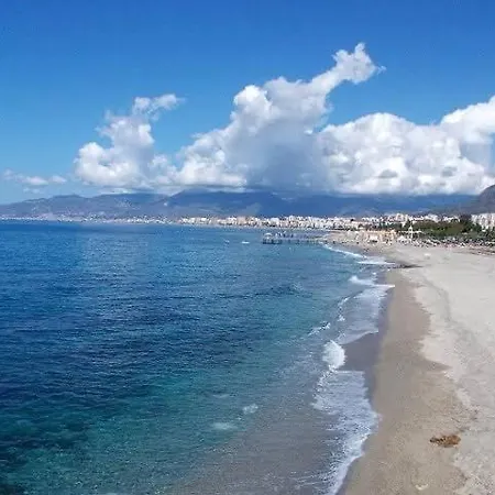 Cosy Flat, 150m To The Sea 公寓