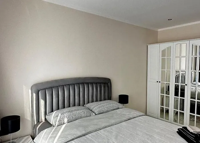 Cosy Flat, 150m To The Sea Apartman *