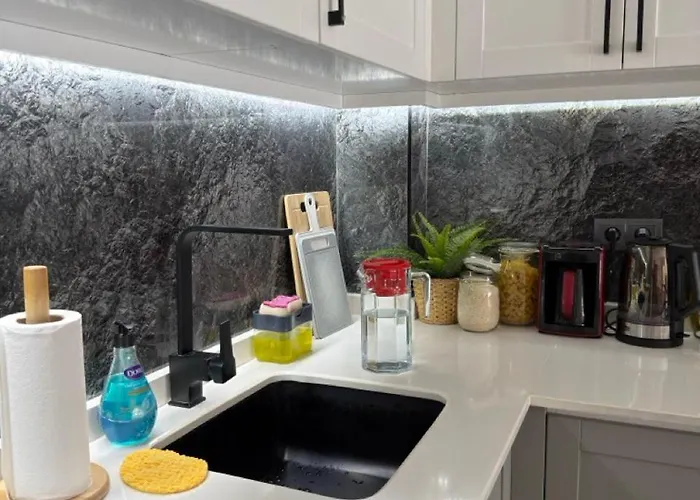 Cosy Flat, 150m To The Sea